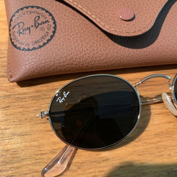 Brand new Ray ban sunglasses - Picture 2 of 4